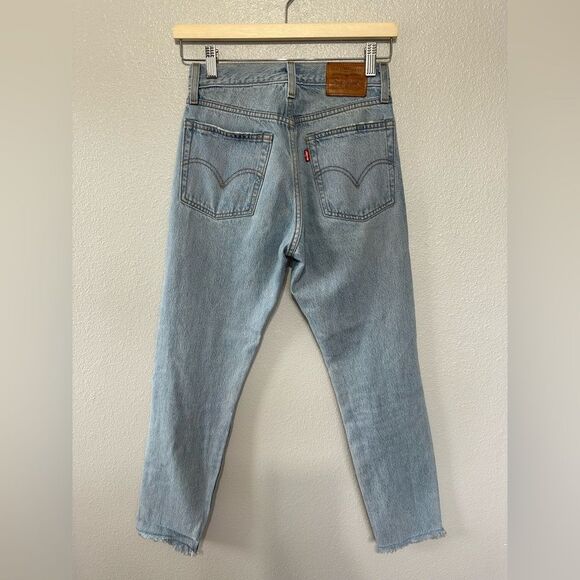 Levis Premium Wedgie Ankle Icon Blue Hi Rise Raw Hem Distressed Size 24 - Picture 8 of 15